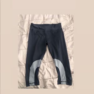 Black and green workout leggings 💚